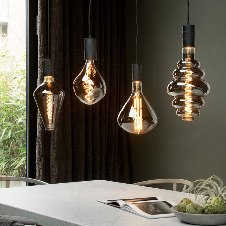 Ampoule Déco Filament LED XXL SYDNEY en Verre Fumé Noir Les Meubles